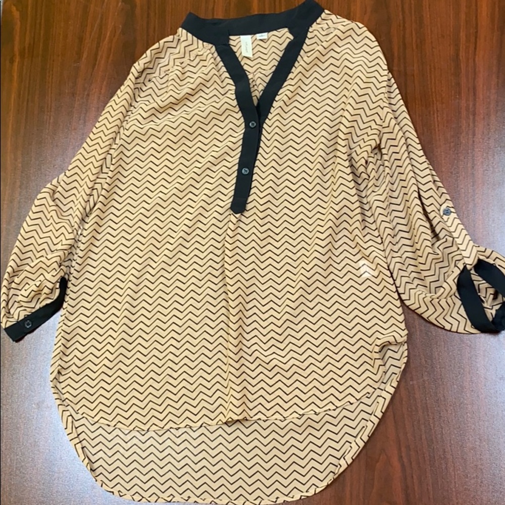 Sheer 3/4 Sleeve Dress Shirt